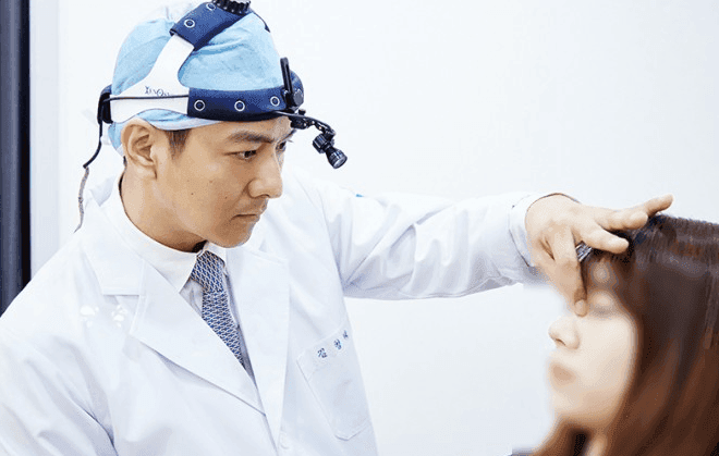 남자 매부리코 수술, 콧대와 코끝을 함께 보는 이유 — 튀어나온 부분만 다듬으면 되나요? 관련 이미지 6/7