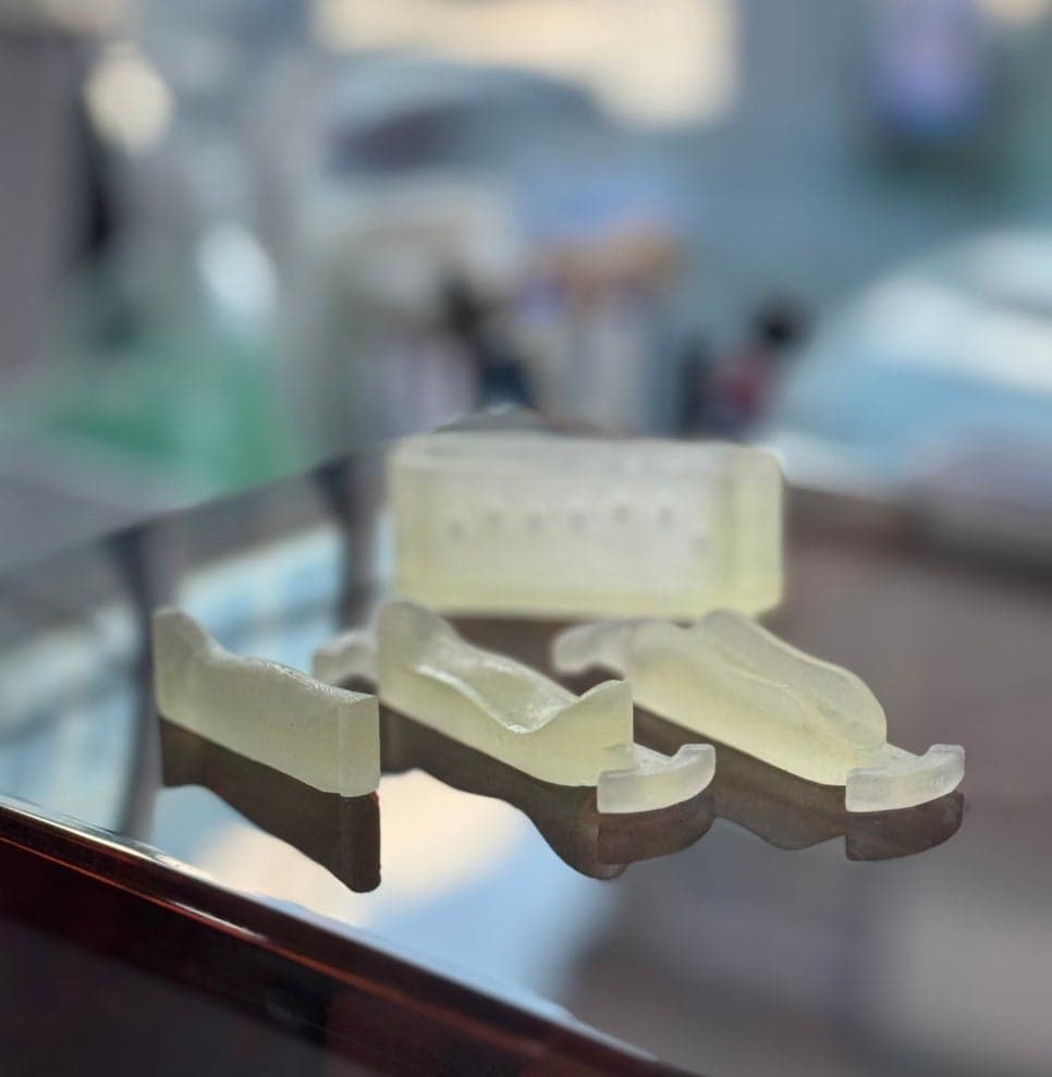 Image 2/4 for: revision stability first — autologous RIBFIT™ cases