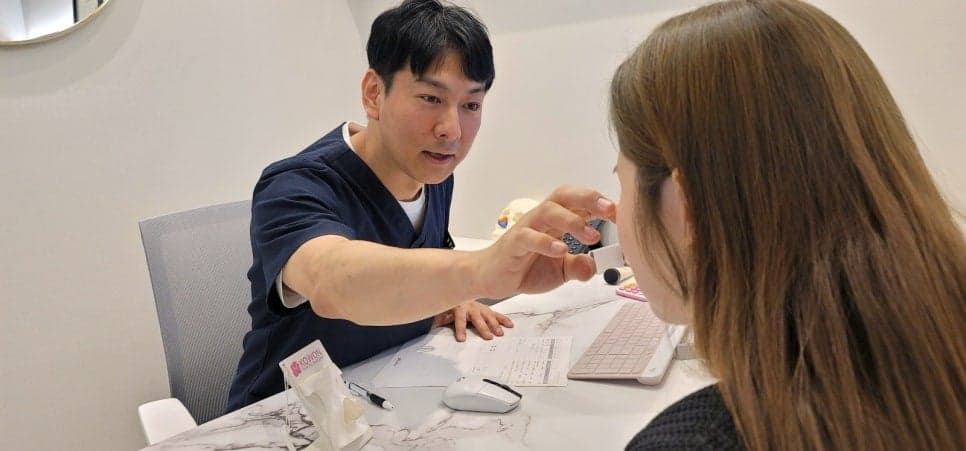 코성형 병원 고를 때 확인하는 세 가지 — 누가 집도하는가, 과정을 볼 수 있는가, 상담은 얼마나 깊은가 관련 이미지 5/7